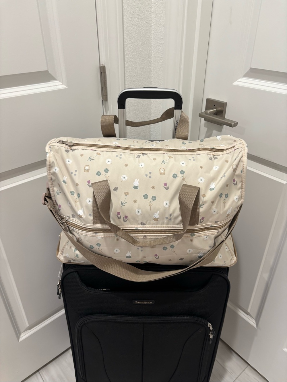 Miffy Bloom🐰🌷Beige Floral Large Travel Weekender Bag